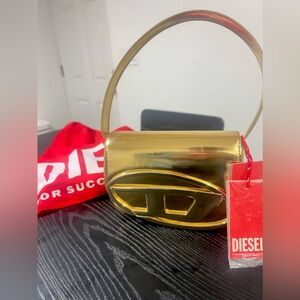 1DR Shoulder bag NEW  (Gold) Dust bag, tags, receipt, side strap included.